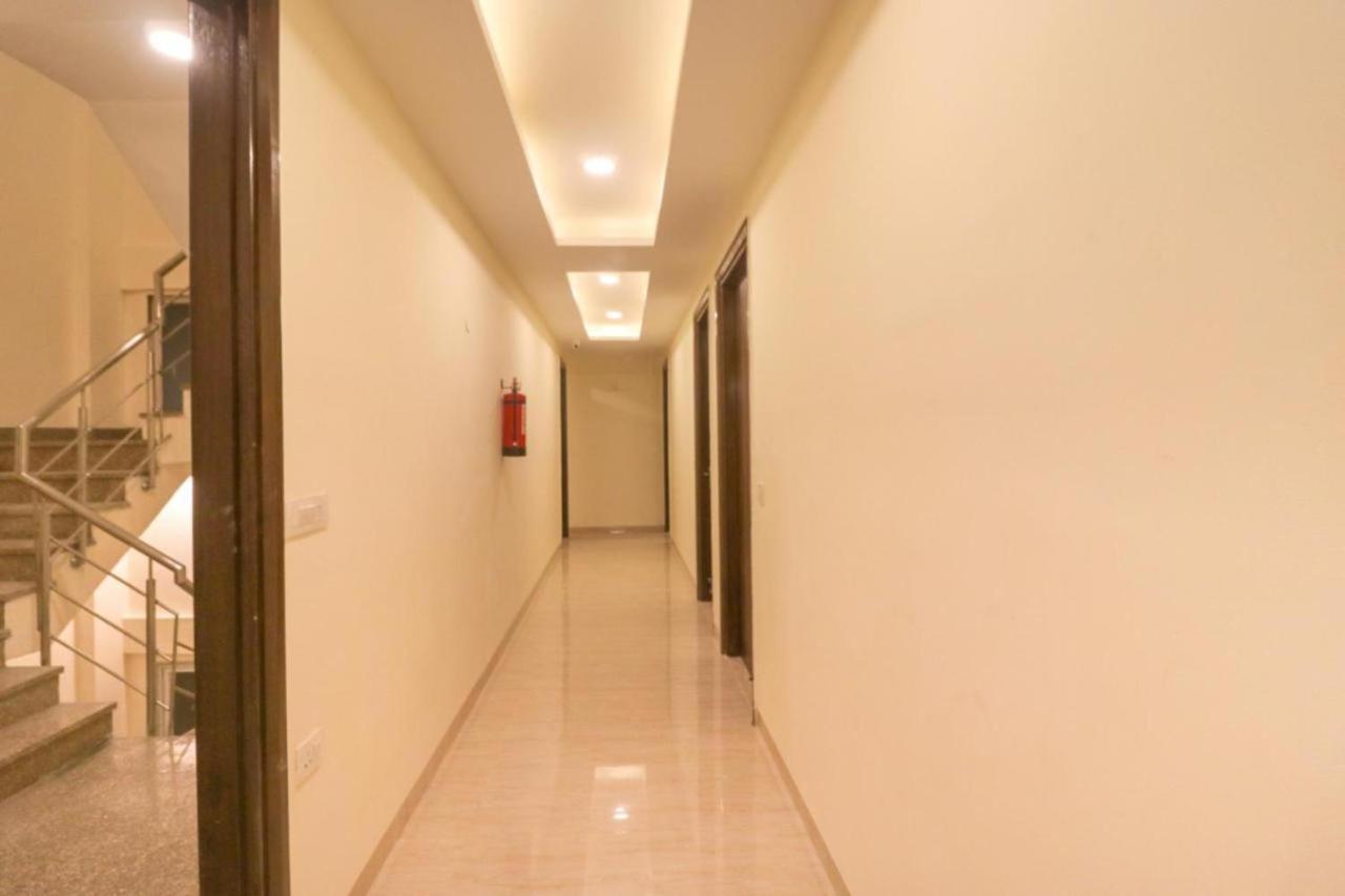 Fabhotel Comfort Residency II Ґурґаон Екстер'єр фото